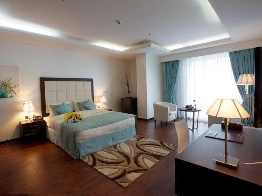 Hotel Gokulam Park Dauhá Exteriér fotografie